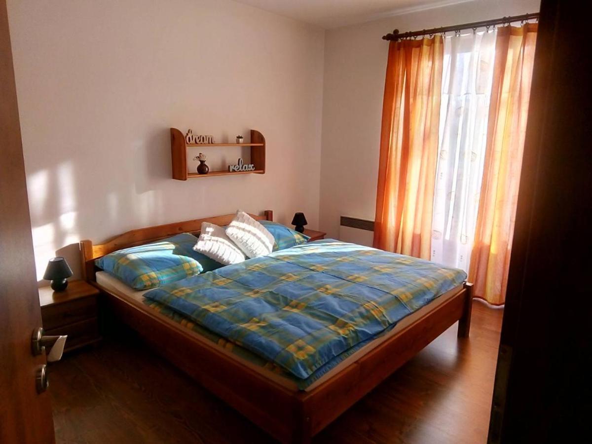Ski&Sun - Apartman B11 Liptovský Mikuláš Dış mekan fotoğraf